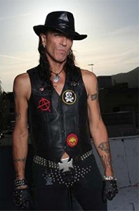 Stephen Pearcy (today)
