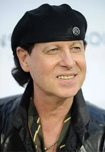 Klaus Meine (today)