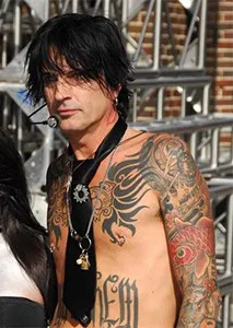 Tommy Lee (today)